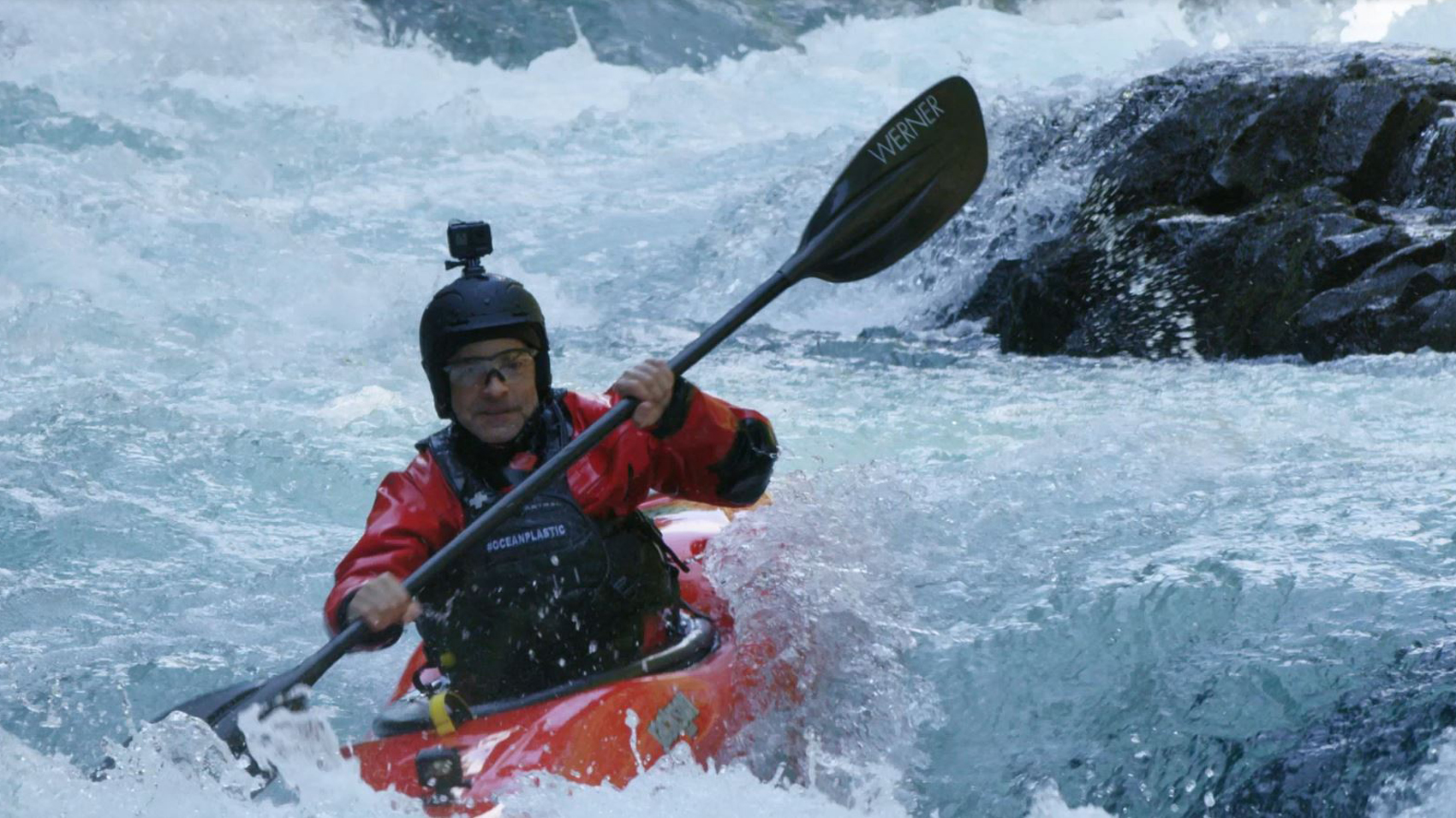fisk johnson kayaking in the white salmon river