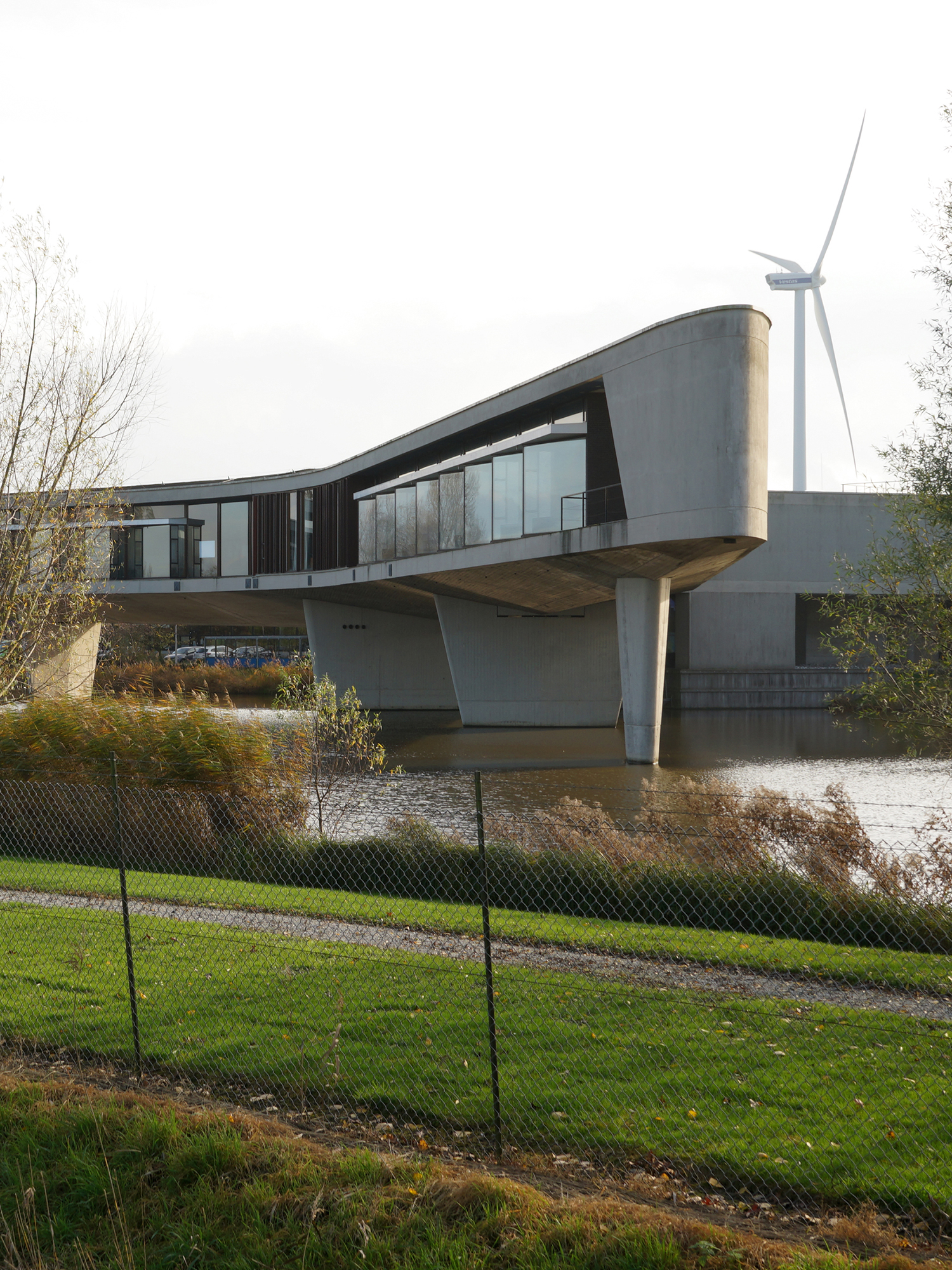 Huig Maaskant's "The Boomerang" powered by wind energy