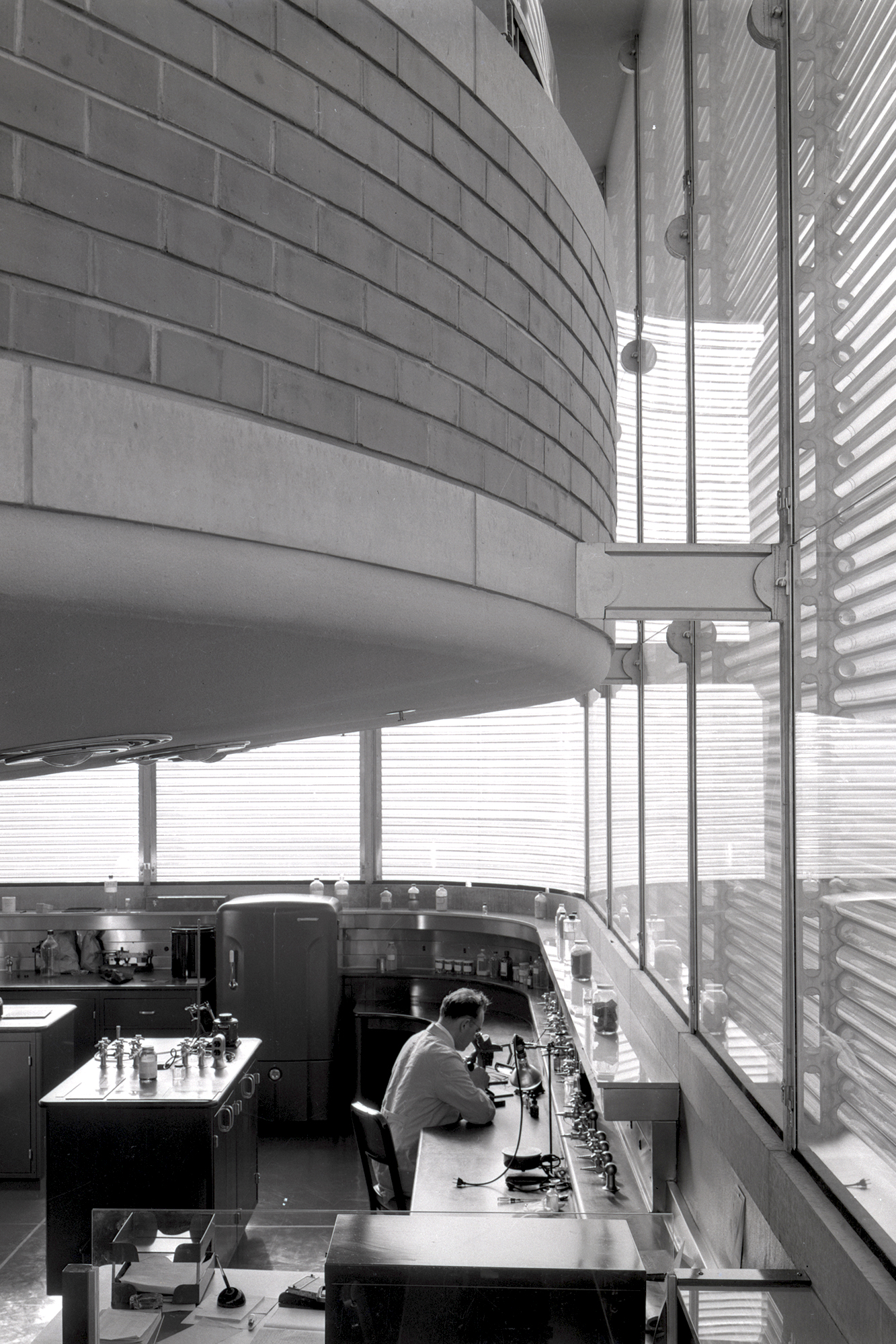 Frank Lloyd Wright tasarımı olan Araştırma Kulesi’nin içi