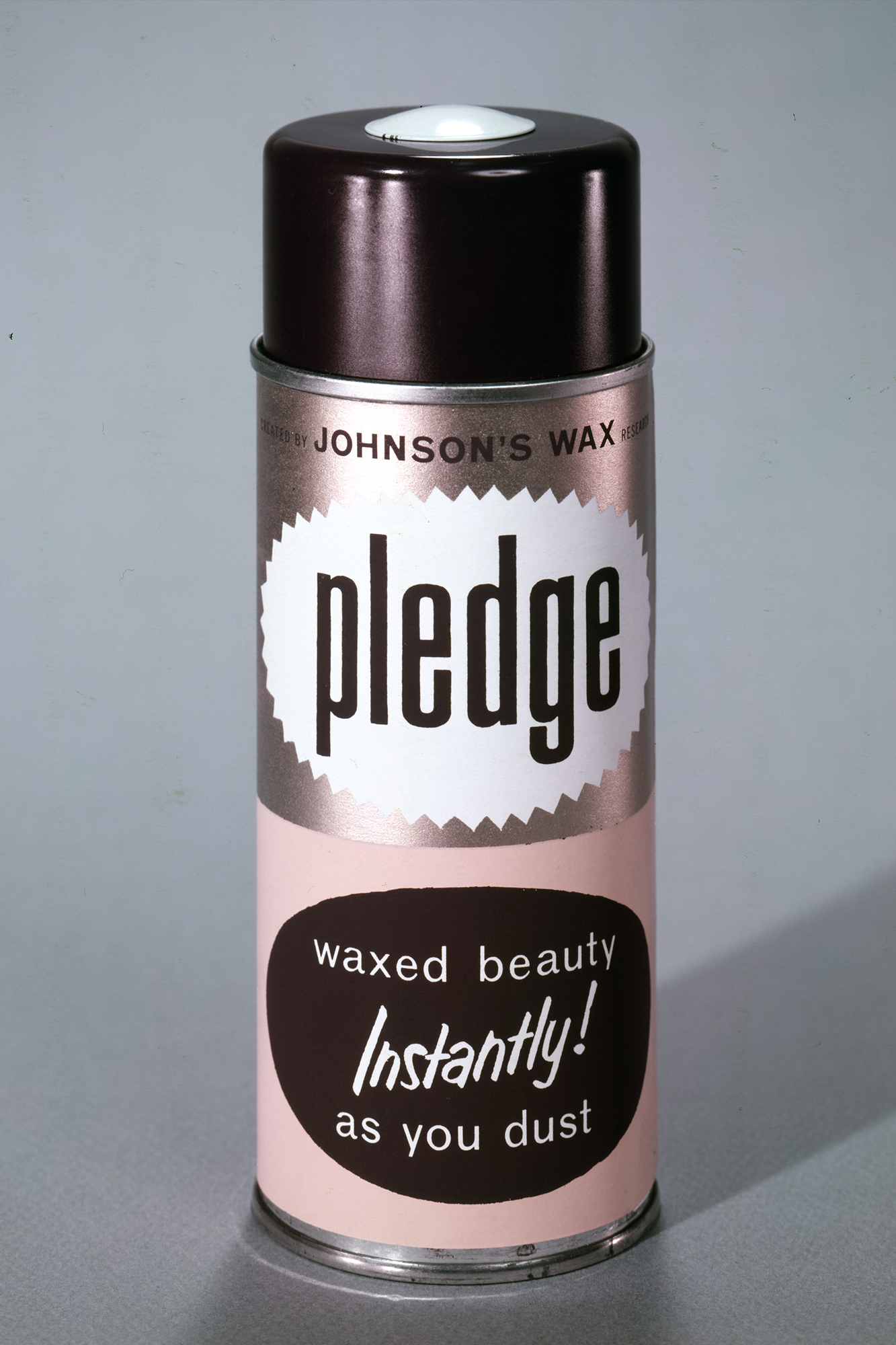 Johnson’s Wax 在 1958 年的 Pledge 家具亮光剂原版广告